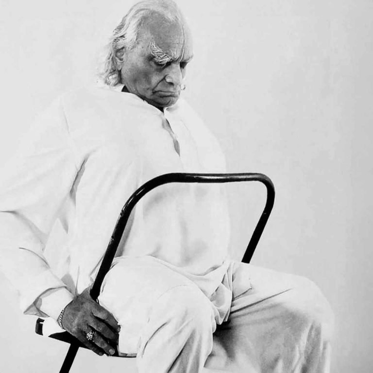 El yogui ha de practicar pranayama siguiendo la enseñanza de su gurú